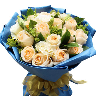 材料：11朵香槟玫瑰，黄莺绿叶精美包装 包装：蓝色圆形包装，精美蝴蝶结